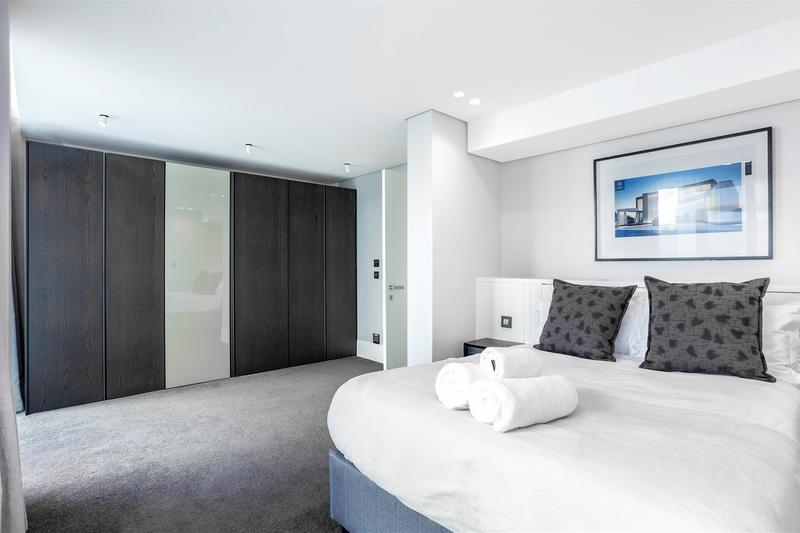 5 Bedroom Property for Sale in Bantry Bay Western Cape